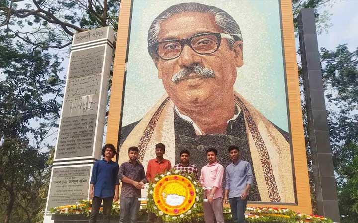 বঙ্গবন্ধুর ১০৪তম জন্মবার্ষিকীতে ইবি প্রেস ক্লাবের শ্রদ্ধাঞ্জলি