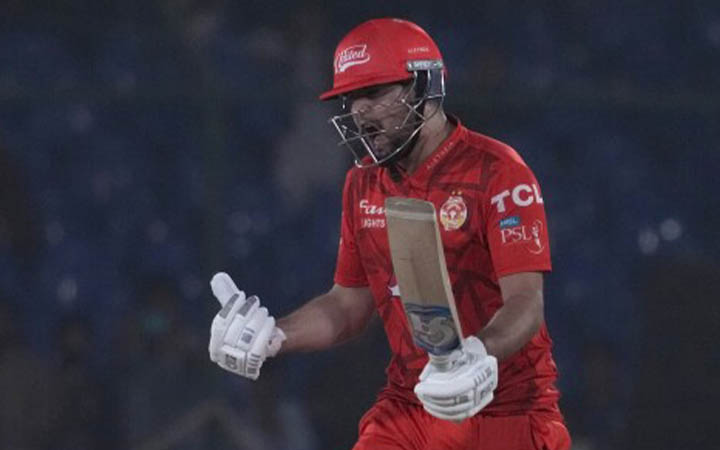 মুলতানকে কাঁদিয়ে ইসলামাবাদের হ্যাটট্রিক শিরোপা জয়