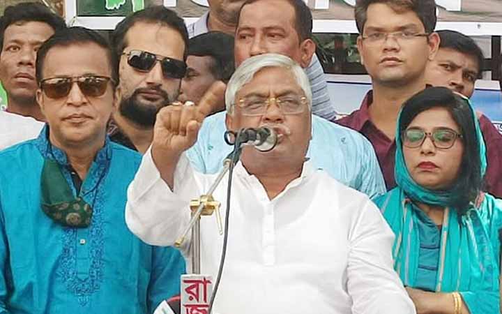 বিএনপি নেতা বরকত উল্লাহ বুলু অসুস্থ হয়ে ঢাকার হাসপাতালে