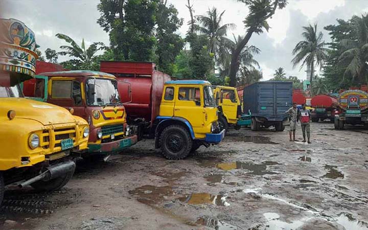 জ্বালানি তেল ব্যবসায়ীদের অনির্দিষ্টকালের ধর্মঘট শুরু