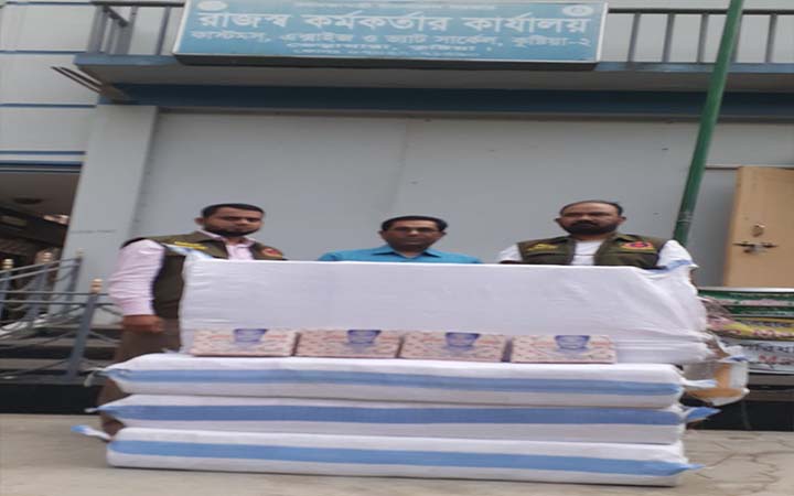 কুষ্টিয়ায় বিপুল পরিমান নকল ব্যান্ডরোলযুক্ত বিড়ি জব্দ