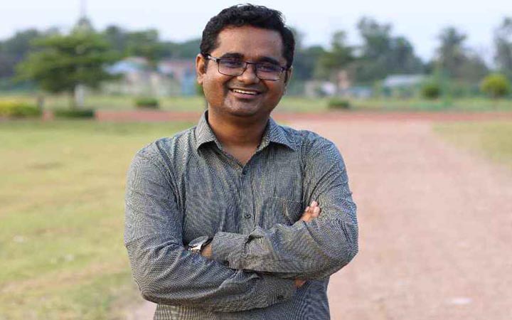 একুশে বইমেলায় সরোজ মেহেদীর ‘চেনা নগরে অচিন সময়ে’