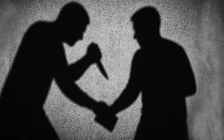 রাজধানীতে ছিনতাইয়ের ঘটনায় দুজন আহত