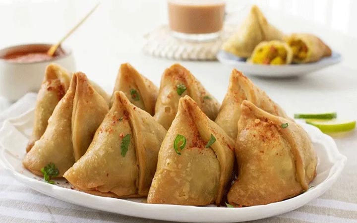 সকালে খালি পেটে শিঙাড়া খাওয়া কতটা ক্ষতিকর?