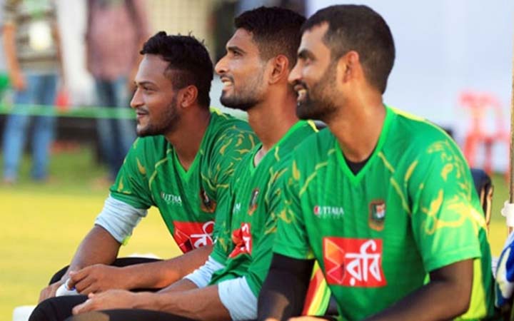 শীর্ষ করদাতা সাকিব, এরপরেই মাহমুদউল্লাহ-তামিম