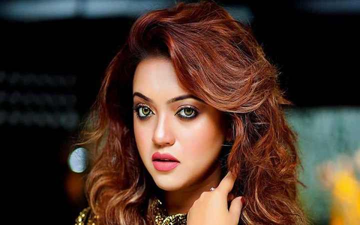 কোন ক্রিকেটারের সঙ্গে লং ড্রাইভে যেতে চান কর্নিয়া