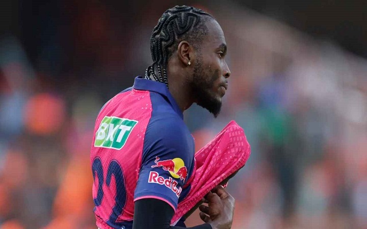 আইপিএলের ইতিহাসে সবচেয়ে খরুচে বোলার হওয়ার রেকর্ড আর্চারের