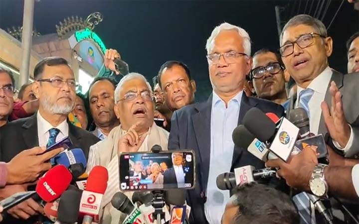 কমলাপুর স্টেডিয়ামে সভা করতে চায় বিএনপি, পুলিশের প্রস্তাব বাঙলা কলেজ