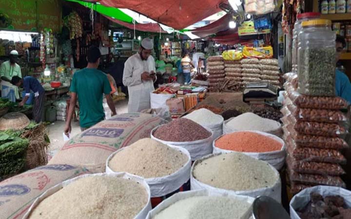 ‘এক বছরে খাদ্যের দাম বেড়েছে ৩৩ শতাংশ’