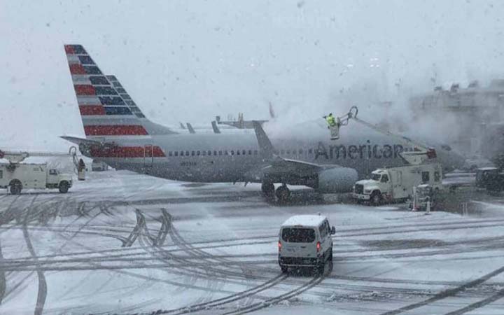 যুক্তরাষ্ট্রে তুষারঝড়ে বড়দিনের সাড়ে ৪ হাজার ফ্লাইট বাতিল