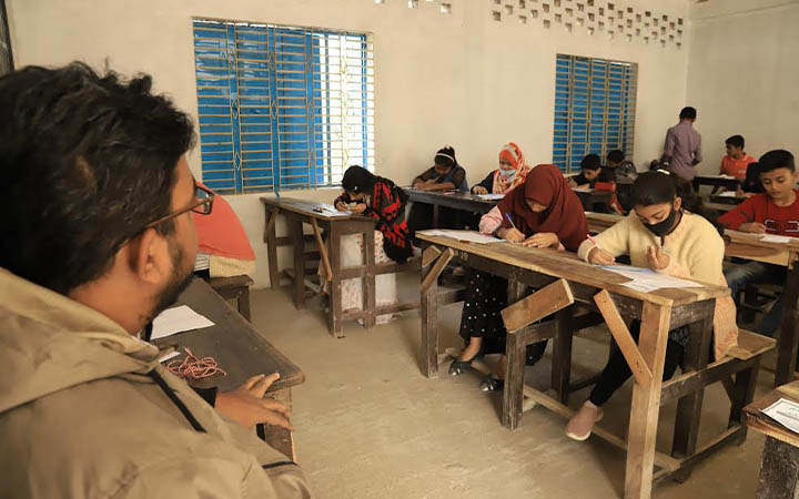 উৎসব মুখর পরিবেশে যশোর আকিজ কলেজিয়েট স্কুলের ভর্তি পরীক্ষা সম্পন্ন