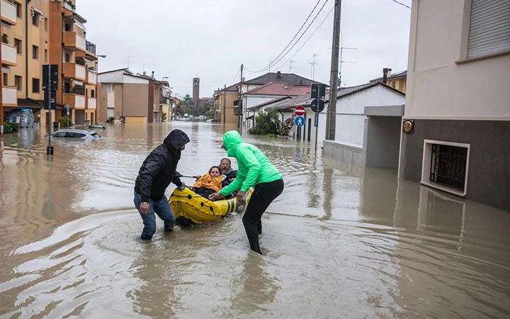 ইতালিতে ভয়াবহ বন্যা; ৯ জনের মৃত্যু