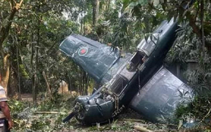 বগুড়ায় প্রশিক্ষণ বিমান বিধ্বস্ত
