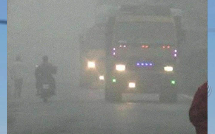 ঘন কুয়াশায় ট্রাক-মোটরসাইকেল সংঘর্ষে নিহত ২