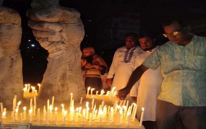 রানা প্লাজা ট্রাজেডির ১১ বছর, মোমবাতি জ্বালিয়ে নিহতদের স্মরণ