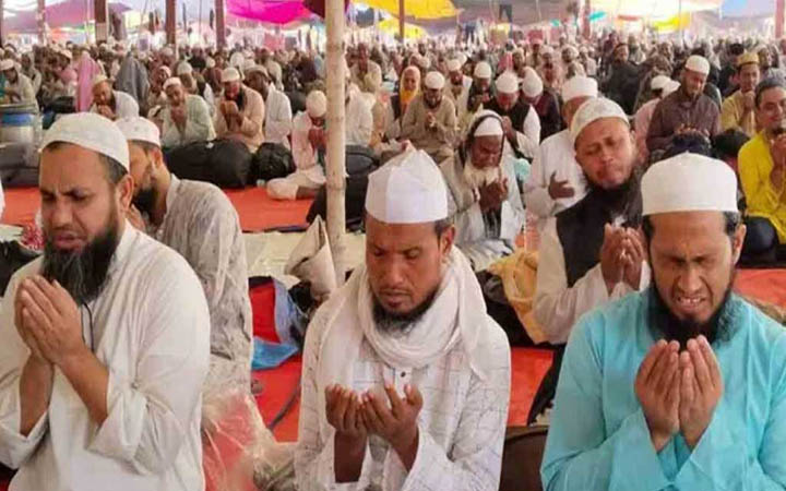 আখেরি মোনাজাতের মাধ্যমে শেষ হলো জোড় ইজতেমা