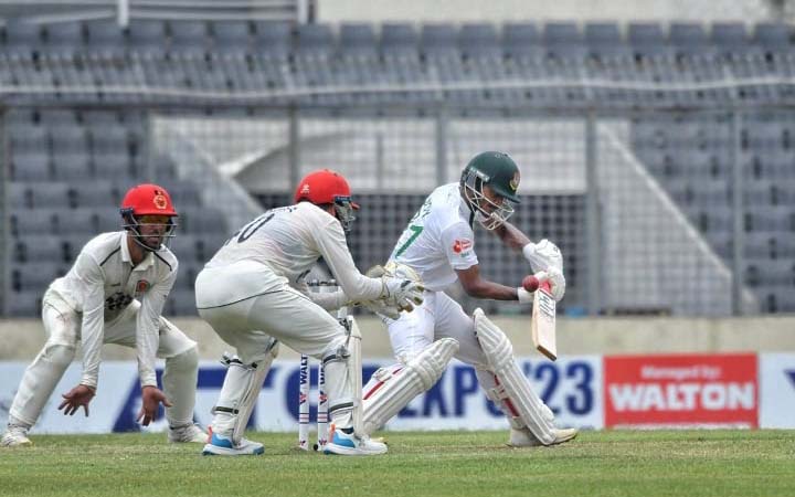 জয়ের বিদায়ে ভাঙল ২১২ রানের জুটি