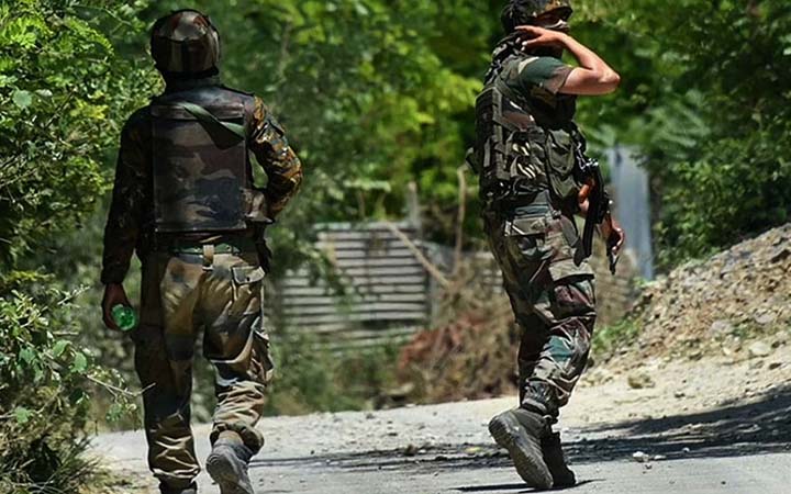 জঙ্গিদের গুলিতে ৩ ভারতীয় সেনা নিহত