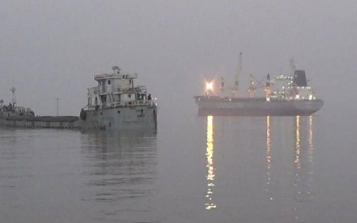 রামপাল বিদ্যুৎকেন্দ্রের কয়লা নিয়ে মোংলায় ভিড়ল চীনা জাহাজ
