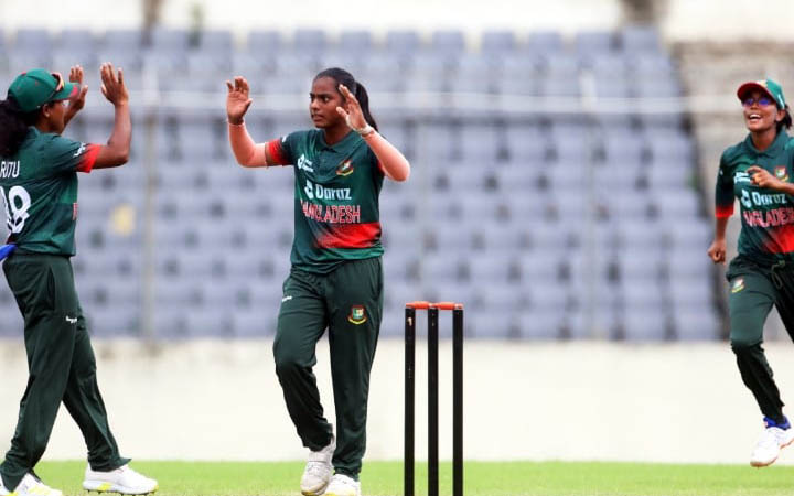 দিনের শুরুতেই ভারত শিবিরে মারুফার হানা