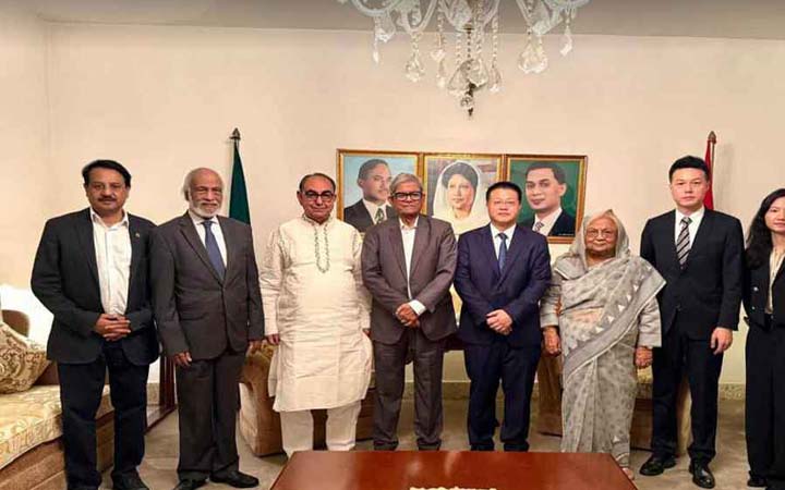 চীনা রাষ্ট্রদূতের সঙ্গে বিএনপি প্রতিনিধি দলের সাক্ষাৎ