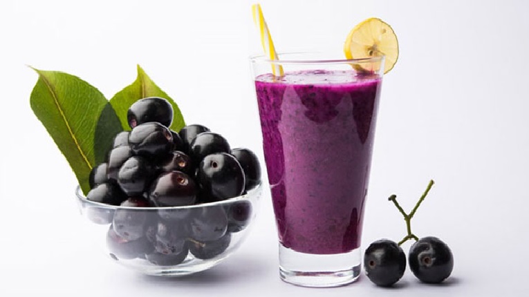 গরমে কালো জাম খেলে পাবেন যেসব উপকার