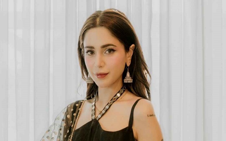 ঢাকায় আসছেন পাকিস্তানি গায়িকা