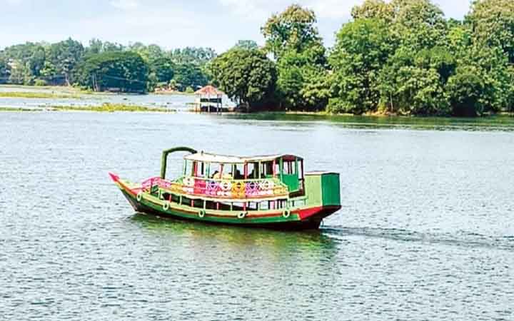 কাপ্তাইয়ে প্রতিদিন ১০ হাজার পর্যটক আসার সম্ভাবনা