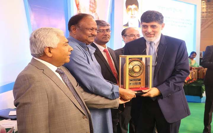 ৭১ প্রতিষ্ঠান পেলো রপ্তানি পদক