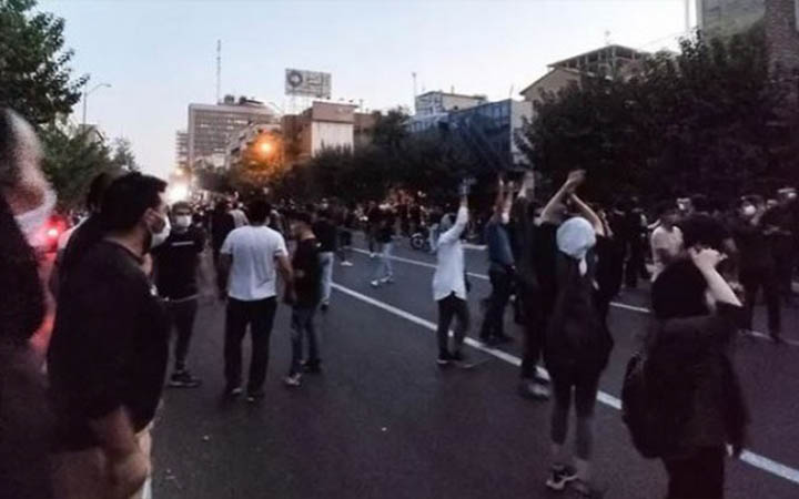 বিক্ষোভের জেরে ইরানের রাষ্ট্রদূতকে তলব ইতালির