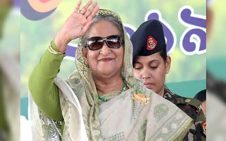 দেশে ফিরলেন প্রধানমন্ত্রী