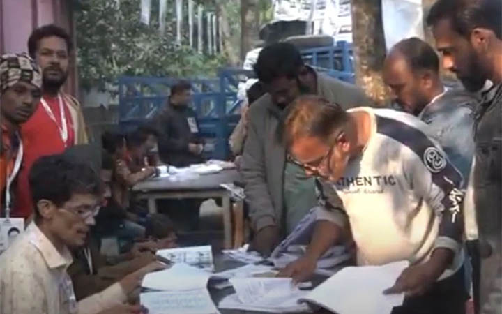 টাঙ্গাইলে ৮টি আসনে ভোটগ্রহণ চলছে
