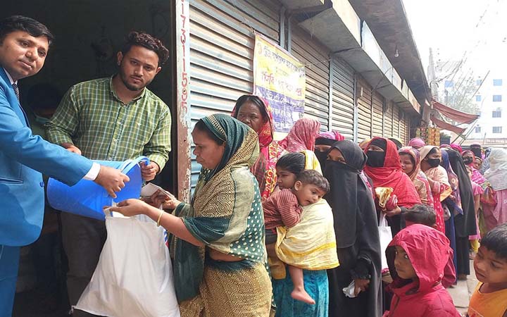 ব্রাহ্মণবাড়িয়ায় টিসিবির পণ্য বিক্রি শুরু
