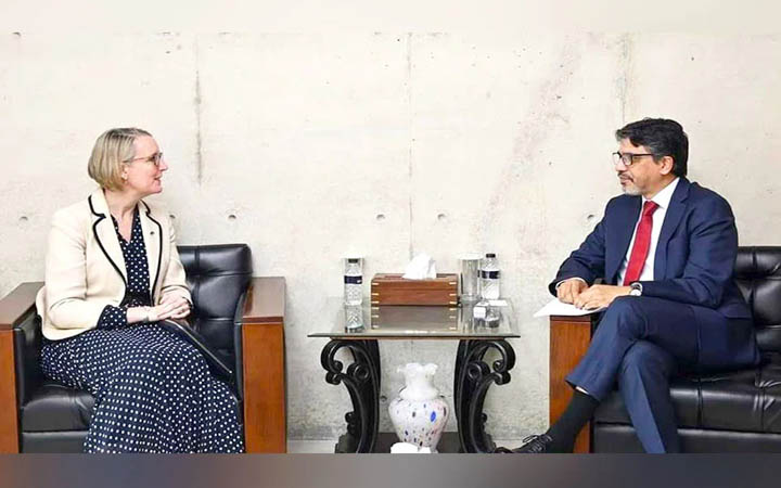 যুক্তরাজ্যে বাংলাদেশিদের শিক্ষাবৃত্তির সংখ্যা বাড়ানোর অনুরোধ