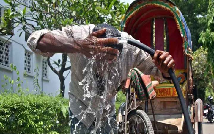 রাজশাহীতে বইছে মৃদু তাপপ্রবাহ, তাপমাত্রা ৩৭.৩ ডিগ্রি