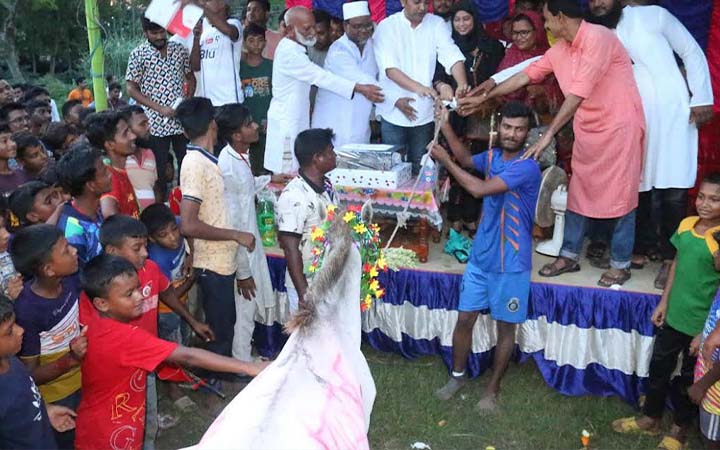 ঘোড়া উপহার পেলেন সর্বোচ্চ গোলদাতা