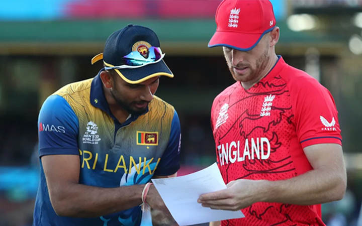 টস জিতে ব্যাটিংয়ে ইংল্যান্ড