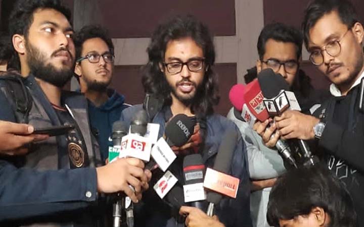 র‌্যাব-ডিবির তথ্যে ‘সন্তুষ্ট’ বুয়েটশিক্ষার্থীরা, কর্মসূচি স্থগিত