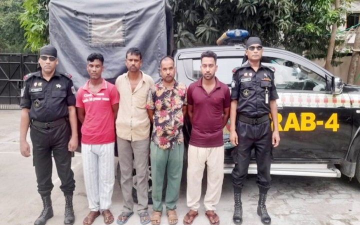 গার্মেন্টস কর্মীকে ধর্ষণের ঘটনায় গ্রেপ্তার ৪