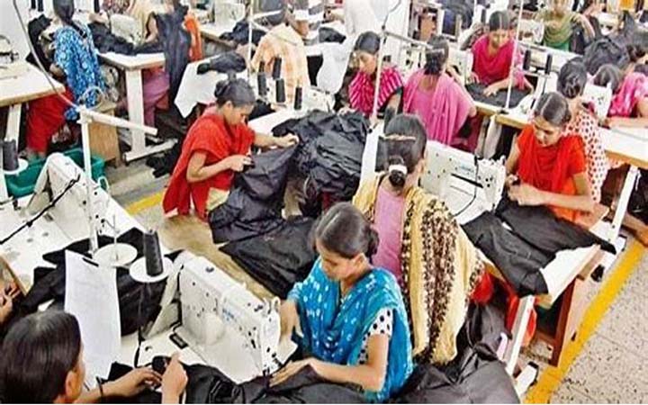 ১০ হাজার কোটি ডলারের তৈরী পোশাক রফতানি!