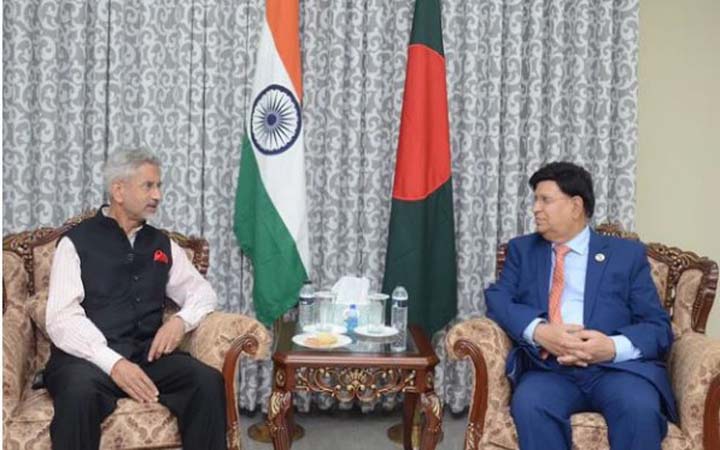 নিউইয়র্কে মোমেনকে নৈশভোজের আমন্ত্রণ জয়শঙ্করের