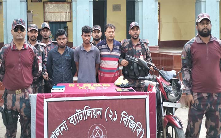 যশোরের শার্শা সীমান্তে ১১ কোটি টাকার স্বর্ণসহ ৩ পাচারকারী আটক