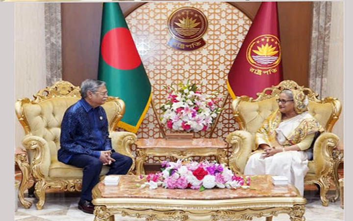 বঙ্গভবনে রাষ্ট্রপতির সাথে প্রধানমন্ত্রীর সাক্ষাৎ