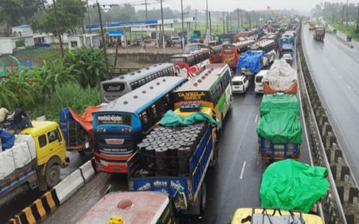 বঙ্গবন্ধু সেতু মহাসড়কে ১৩ কিলোমিটার যানজট