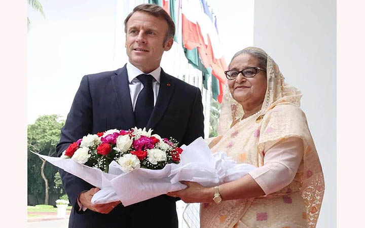 প্রধানমন্ত্রীর কার্যালয়ে ফরাসি প্রেসিডেন্ট ম্যাক্রোঁ