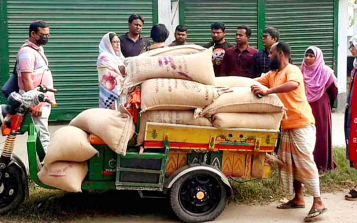 সিরাজগঞ্জে ভিডাব্লিউবির ২৫ বস্তা চাল জব্দ