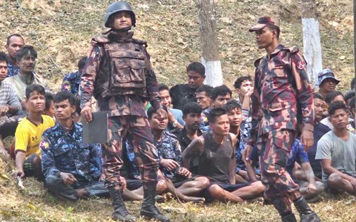 বাংলাদেশে পালিয়ে এলো বিজিপির আরও ৫০ সদস্য