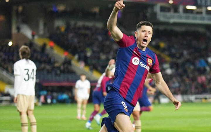 বার্সার জয়, লেভানদোভস্কির হ্যাটট্রিক