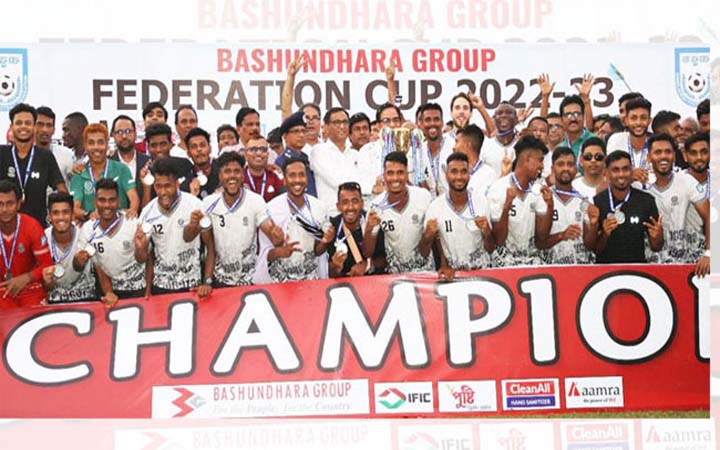 চিরপ্রতিদ্বন্দ্বী আবাহনীকে হারিয়ে ১৪ বছর পর চ্যাম্পিয়ন মোহামেডান