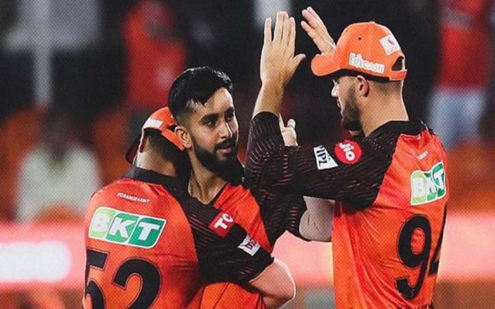 পাঞ্জাবকে হারিয়ে প্রথম জয় হায়দ্রাবাদের
